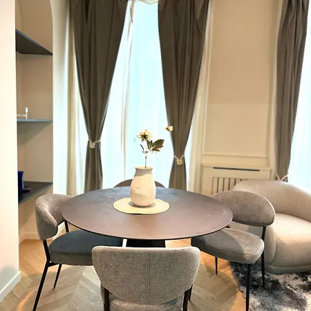 Luxurious Loft Near Opera Paris